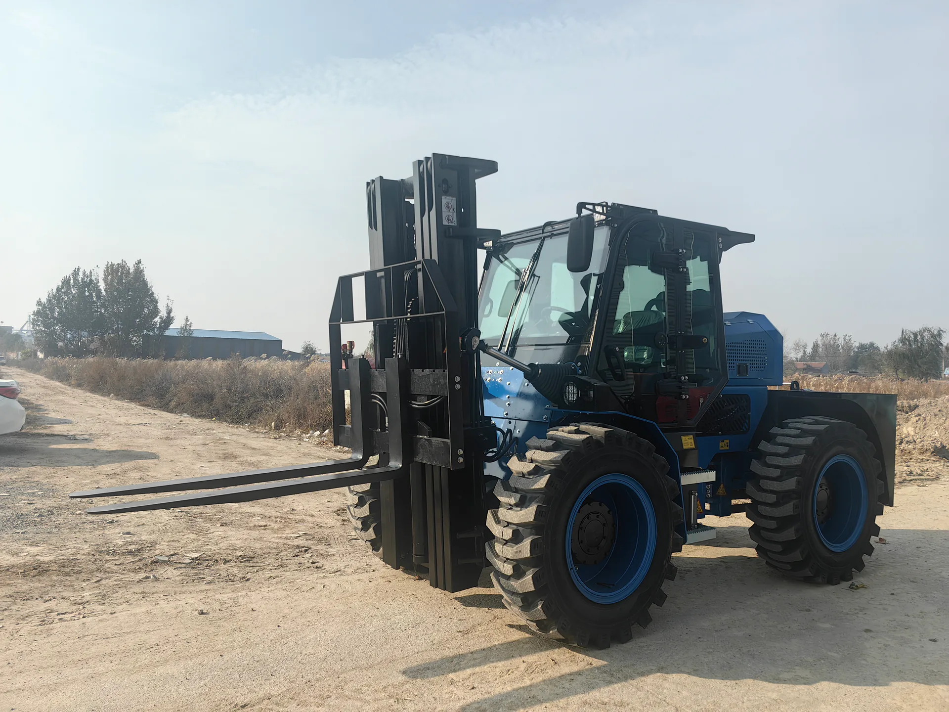 New 5T Rear-Steering Rough Terrain Forklift